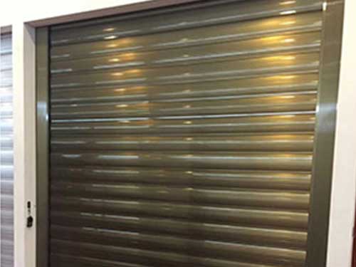 東莞車庫(kù)門(mén)安裝有哪些注意事項(xiàng)？